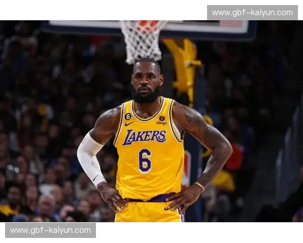 矛盾之争：当“铁迈克”撞上“漂亮男孩”，谁才是拳击宇宙的终极真理？